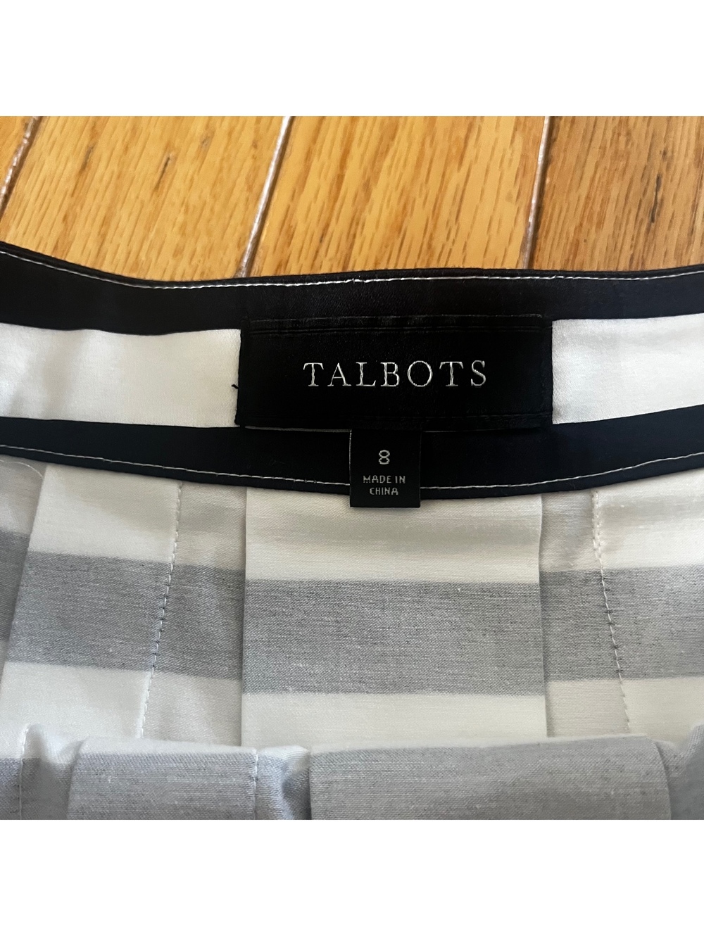 Talbots Floral and Striped Pleated Midi Skirt Size 8 - Picture 2 of 7